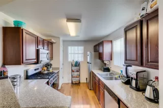 Photo #6: 2748943 Listing 