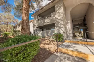 Photo #4: 2748955 Listing 