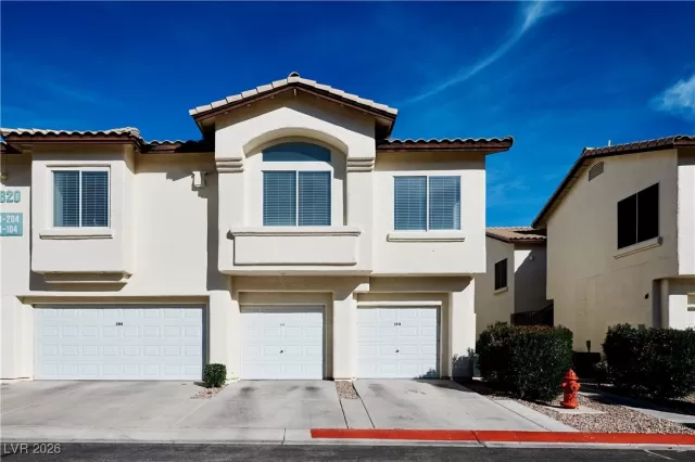 MLS: 2748994 Condo For Sale