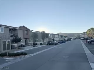 Photo #2: 2749035 Listing 