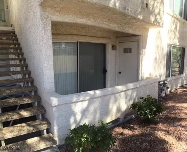 MLS: 2749123 Condo For Sale
