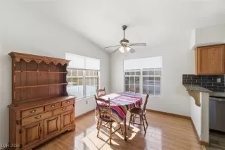 Photo #3: 2749180 Listing 