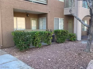 Photo #1: 2749260 Listing 