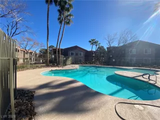 Photo #6: 2749260 Listing 