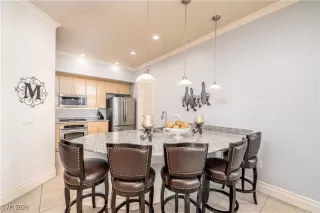 Photo #6: 2749293 Listing