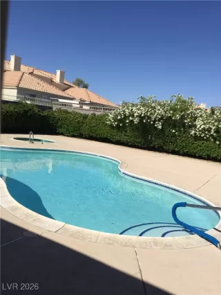 Photo #3: 2749308 Listing