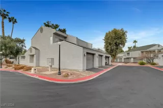 Photo #2: 2749375 Listing