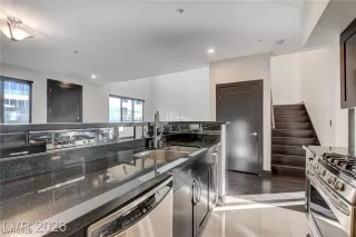 Photo #2: 2749381 Listing 