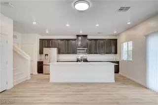 Photo #3: 2749406 Listing 