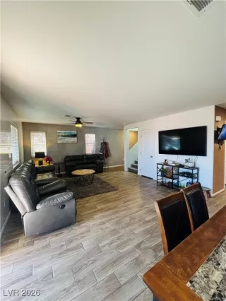 Photo #3: 2749471 Listing