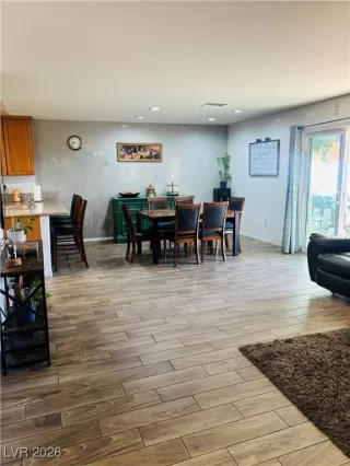 Photo #4: 2749471 Listing