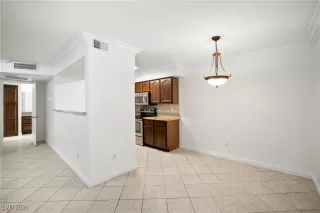 Photo #5: 2749531 Listing