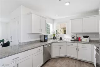 Photo #6: 2749615 Listing 