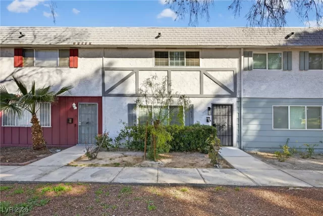 MLS: 2749627 Condo For Sale