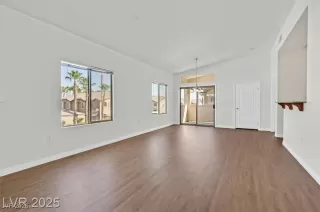 Photo #4: 2749640 Listing