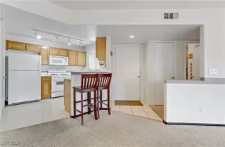 Photo #5: 2749686 Listing 