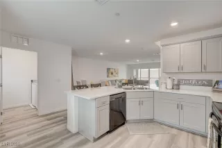 Photo #3: 2749721 Listing 