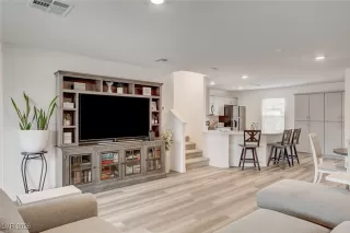 Photo #6: 2749721 Listing 