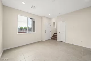 Photo #2: 2749732 Listing