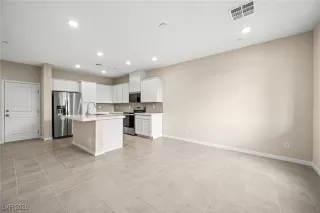 Photo #4: 2749732 Listing