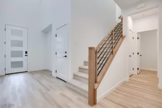 Photo #2: 2749743 Listing