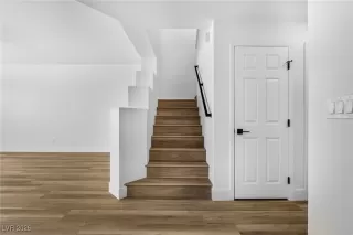 Photo #3: 2749759 Listing