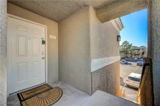 Photo #4: 2749761 Listing