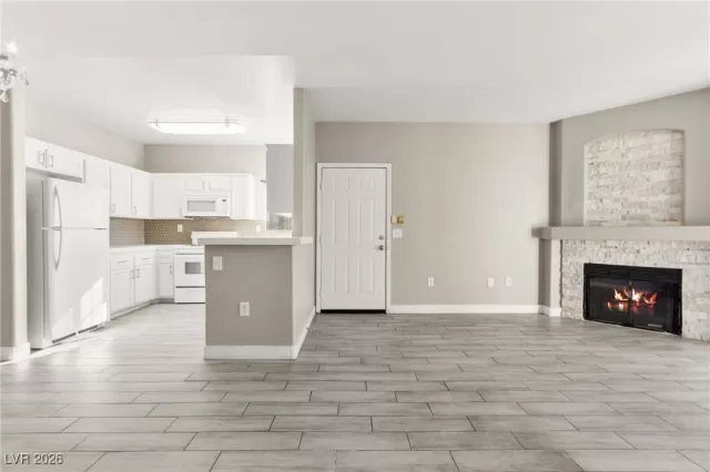 MLS: 2749789 Condo For Sale