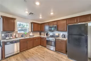 Photo #5: 2749802 Listing 