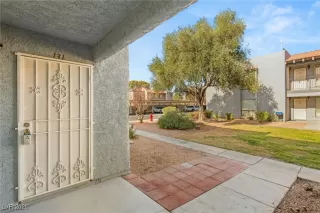 Photo #5: 2749867 Listing