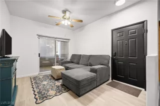 Photo #5: 2749872 Listing 