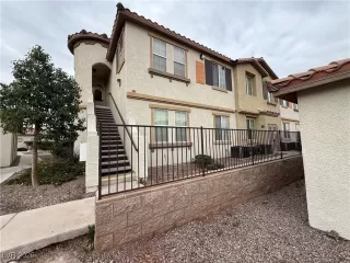 Photo #1: 2749880 Listing 