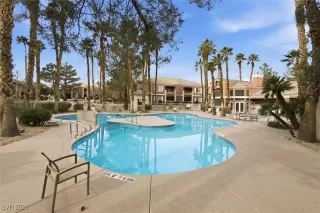 Photo #2: 2749897 Listing