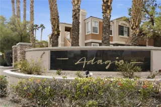 Photo #3: 2749897 Listing