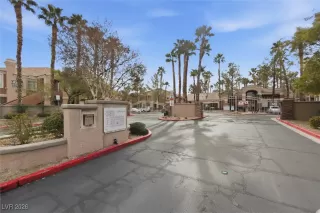 Photo #4: 2749897 Listing