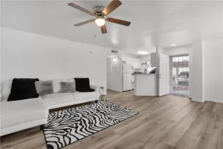 Photo #5: 2749901 Listing