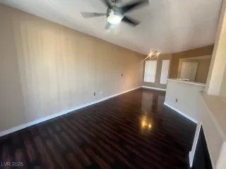 Photo #2: 2749930 Listing