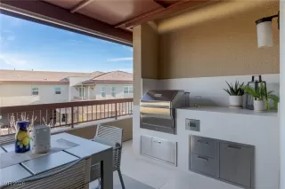 Photo #6: 2749961 Listing