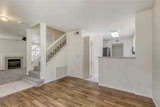 Photo #2: 2750021 Listing 