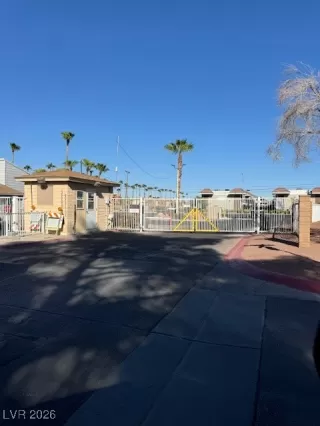 Photo #3: 2750030 Listing