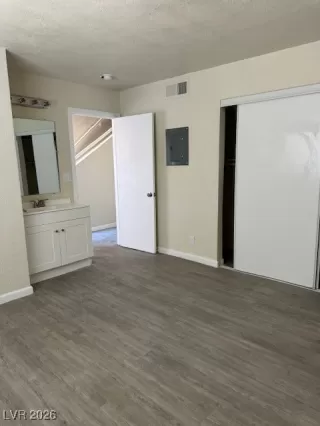 Photo #3: 2750034 Listing