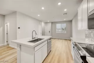 Photo #6: 2750082 Listing 