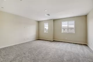 Photo #5: 2750138 Listing