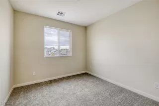 Photo #6: 2750138 Listing