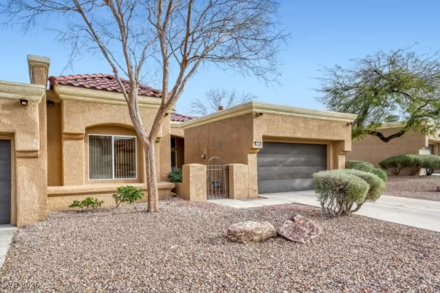 MLS: 2750147 Condo For Sale