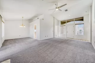 Photo #6: 2750147 Listing