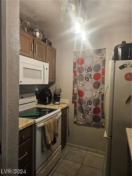 MLS: 2750187 Condo For Sale