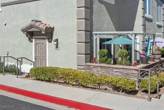 Photo #1: 2750190 Listing