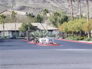 Photo #1: 2750233 Listing