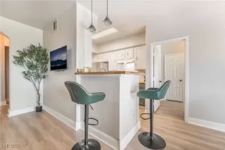 Photo #4: 2750238 Listing 